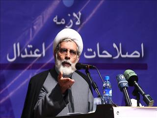 برخی وزرا در ستاد رقیب بودند/ اگر مواضع و شعارهای روحانی را قبول ندارید، صادقانه کنار بکشید