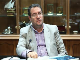 مقام‌ رهبری منتظر عمل هستند نه شعار و تملق