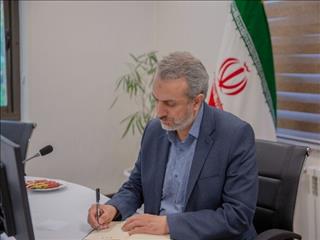 اقتصاد ایران را از وابستگی به دلار آزاد می‌کنیم