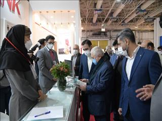 تشریح بسته های اعتباری و خدمات بانک گردشگری برای قائم مقام وزارت میراث فرهنگی در پانزدهمین نمایشگاه بین المللی گردشگری و صنایع وابسته