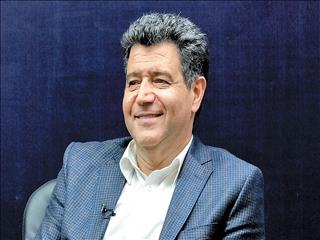 پوست‌اندازی در اتاق ایران