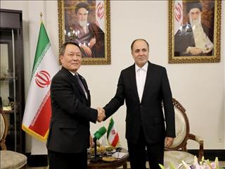 ایران به دنبال واردات کالاهای اساسی از قزاقستان