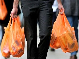 ممنوعیت عرضه کیسه پلاستیکی رایگان در فروشگاه های زنجیره ای