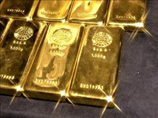 کاهش قیمت طلا با افزایش ارزش دلار