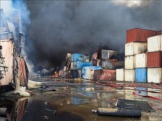لیست ۵۰۰۰کانتینر آسیب دیده حادثه بندر شهید رجایی علنی شد