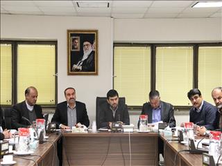 سهمیه بنزین تاکسی ها اینترنتی واریز می شود / 2 میلیون وانت بار سهمیه خود را دریافت خواهند کرد/ سهمیه پیک های موتوی از 10 لیتر به 25 لیتر افزایش یافته است