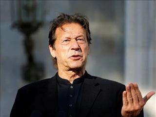عمران خان برکنار شد