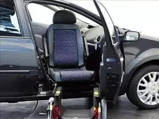 ضیغمی: هنوز ثبت‌نام جانبازان برای خودروهای وارداتی آغاز نشده است