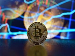 بیت‌کوین در مرز ۶۹ هزار دلاری تاب نیاورد