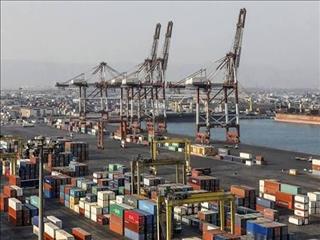 گزارش نیم روزی؛ سقوط فروش تسلا، جهش تجارت منطقه‌ای ایران و افت قیمت نفت